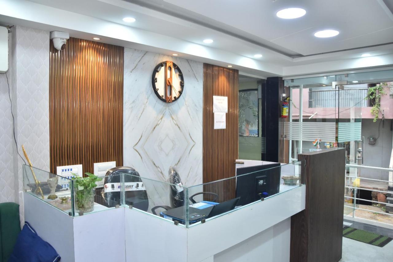 Green Leaf Hotel Ujjain Exterior photo